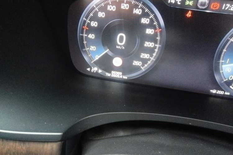 Used Volvo S90 2021 B5 Zhiyuan Luxury Edition Odometer Close Up