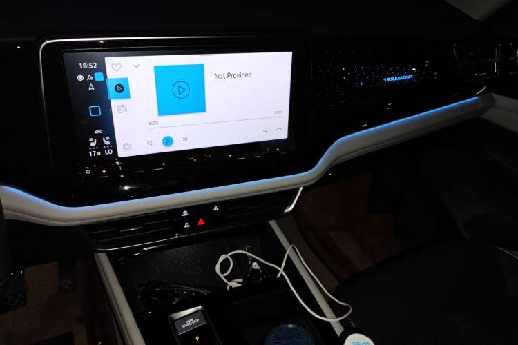 Used Volkswagen Teramont 2024 380TSI All-Wheel Drive Longyao Edition Audio And AC Panel