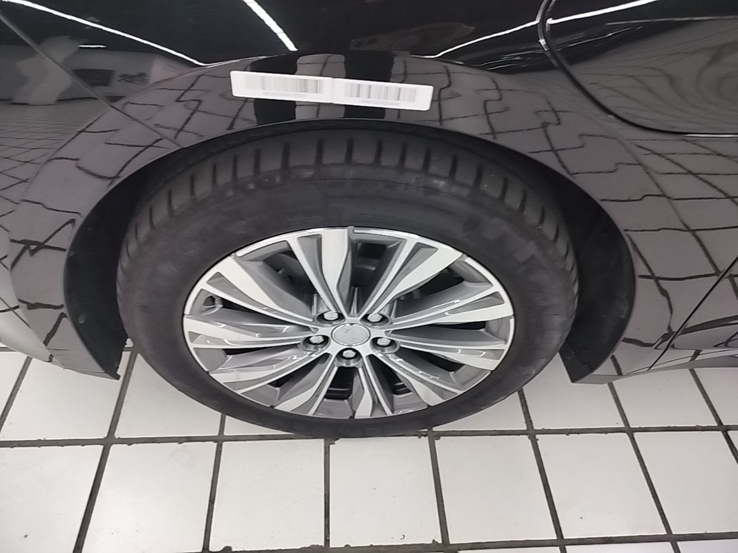 Hongqi E-QM5 2024 500km Range Edition — снимка 10