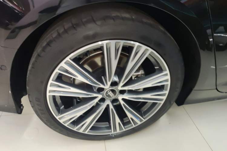 Used Audi A6L 2025 45 TFSI quattro Prestige Dynamic Edition + Premium Package
