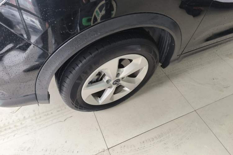 Used Nissan Qashqai 2023 Classic 2.0L CVT XV Comfort Edition Left Front Wheel Hub