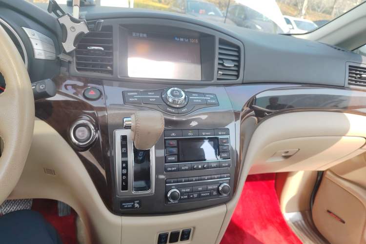 Used Nissan Quest 2015 3.5L SL
