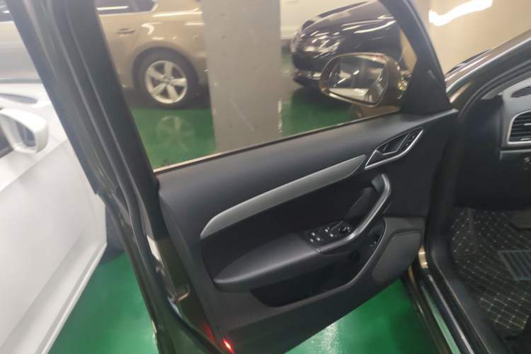 Used Audi Q3 2017 30 TFSI Fashion Model
