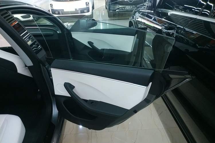 Used Tesla Model 3 2024 High-Performance All-Wheel-Drive Version
