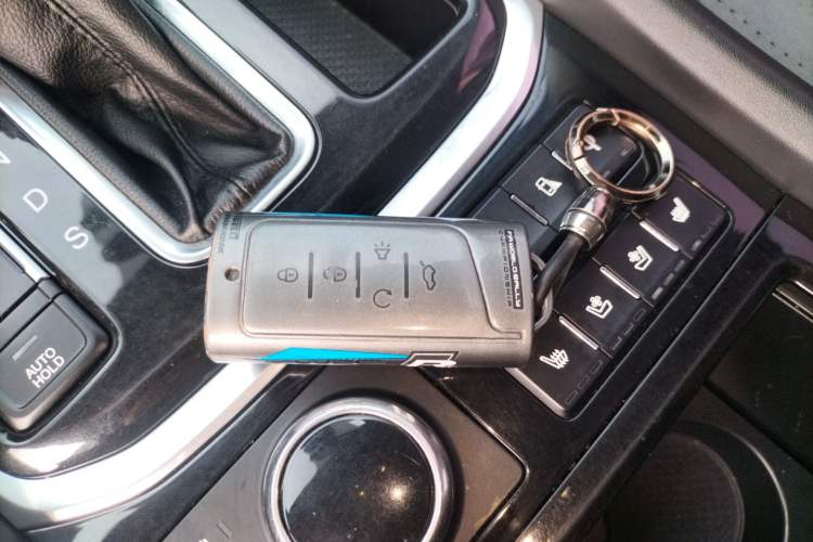 Used GAC Trumpchi GS8 2017 320T Four-Wheel Drive Luxury Smart Connectivity Version (7 Seats) Vehicle Key