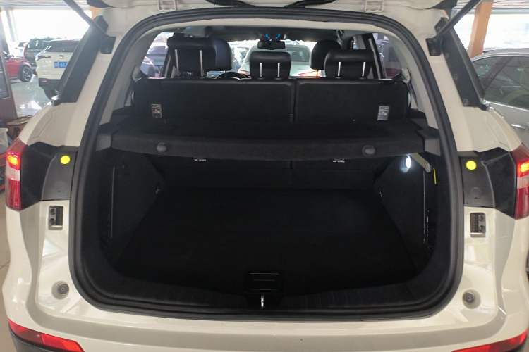 Used Haval H6 Coupe 2017 Red Label 2.0T Automatic Two-Wheel Drive Prestige Model