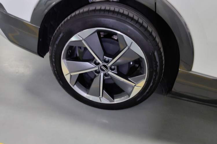 Used Audi Q5 e-tron 2022 40 e-tron Starry Edition Luxury Package