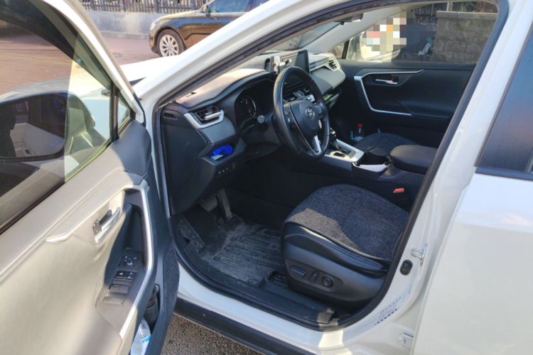 Used Toyota RAV4 2020 2.0L CVT 4x4 Style PLUS Edition