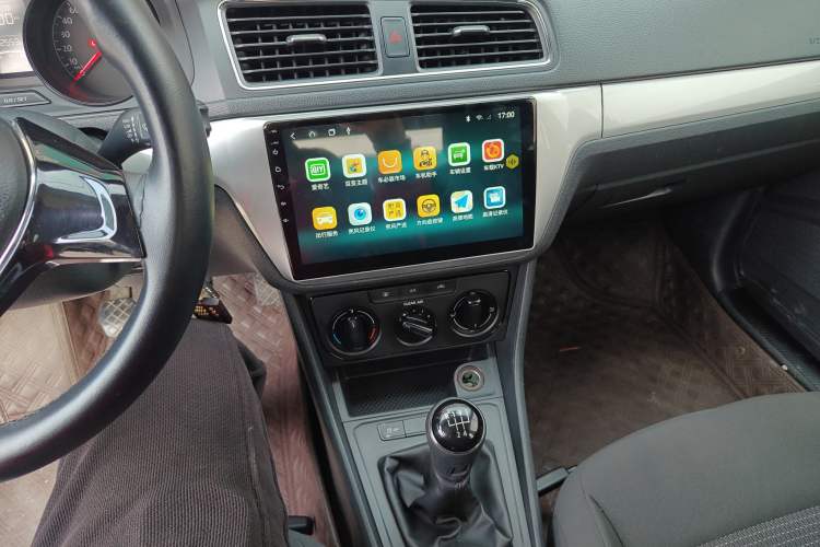 Used Volkswagen Lavida 2015 1.6L Manual Fashion Edition