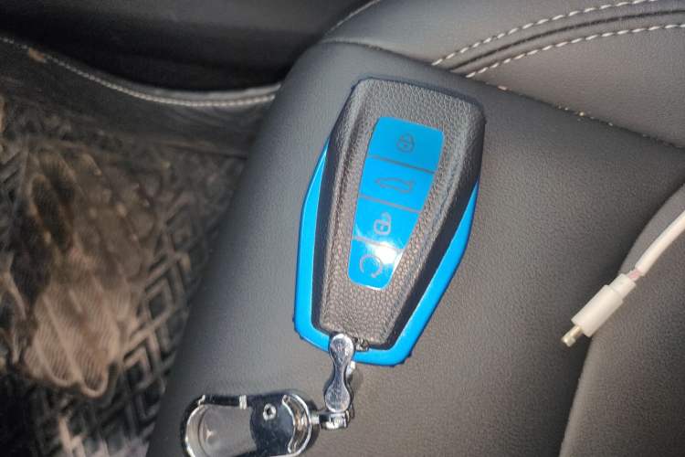 Used Geely Auto Emgrand 2025 4th Generation 1.5L CVT Longteng Edition Vehicle Key