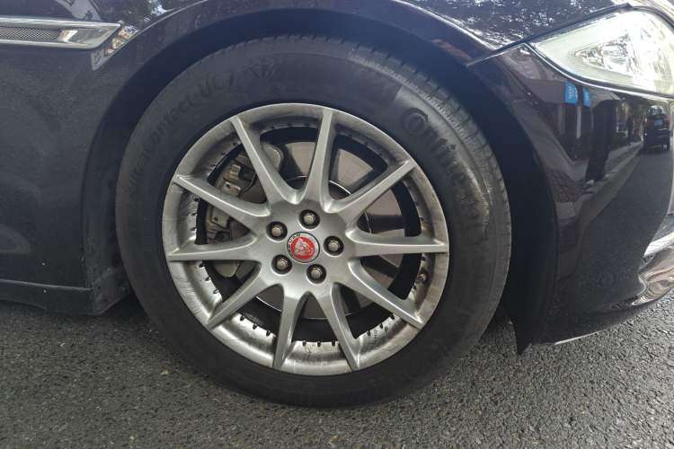 Used Jaguar XJ 2015 XJL 3.0 SC Elegant Business 80th Anniversary Limited Edition Right Front Wheel Hub