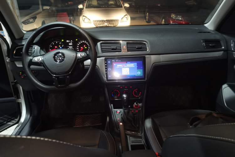 Used Volkswagen Lavida 2017 1.6L Automatic Comfort Edition
