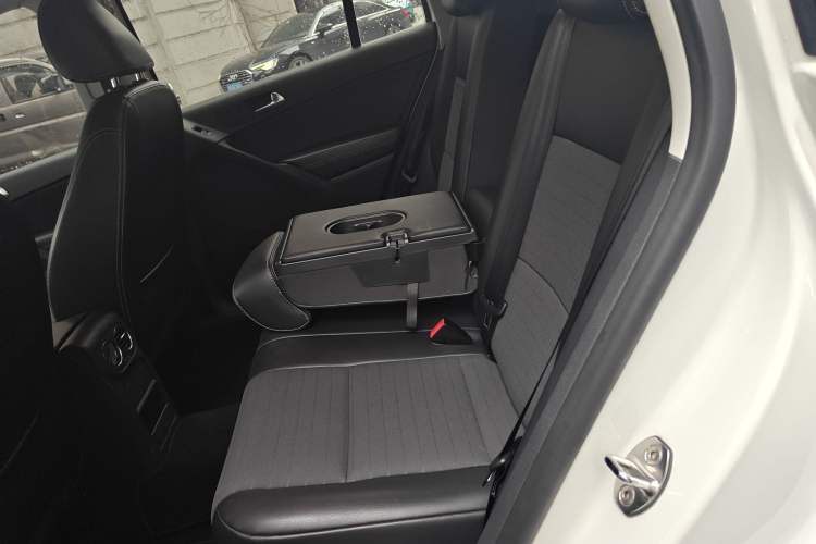 Used Volkswagen Tiguan L 2016 300TSI Automatic Two-Wheel Drive Trend Edition
