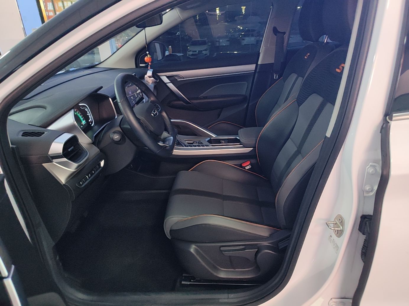 Geely Auto Coolray 2023 1.5T DCT Diamond Edition — снимка 17