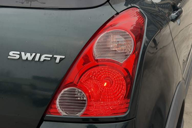 Used Suzuki Swift 2016 1.5L Automatic Fashionable Coolplay Edition
