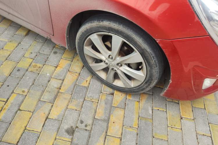 Used Hyundai Verna (older generation) 2010 Sedan 1.4L Automatic Luxury GLS Trim
