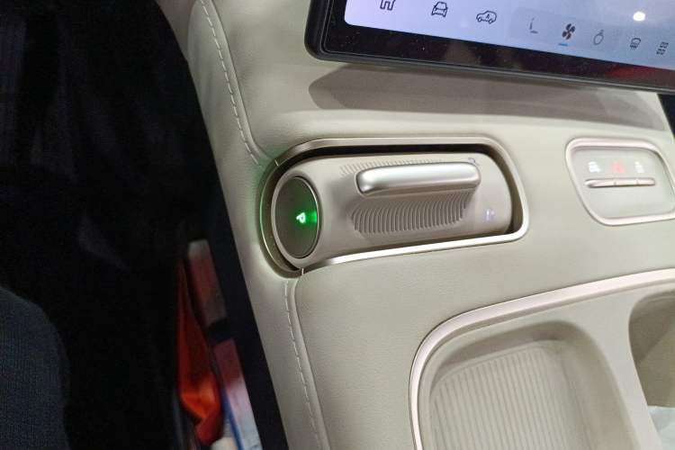 Used Nio ES6 2023 75 kWh
