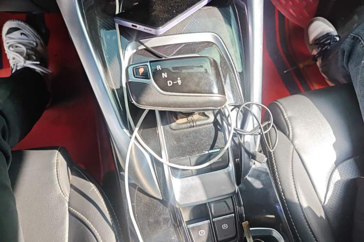 Used SAIC MAXUS EUNIQ 5 2020 1.3T PLUG-IN Elite Edition