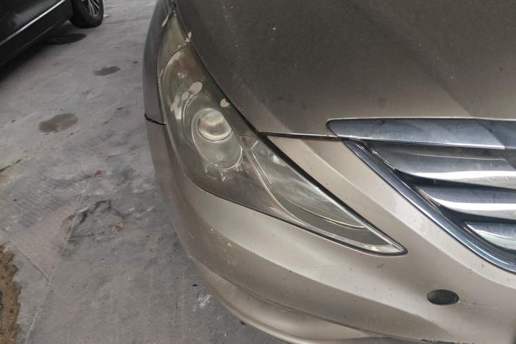 Used Hyundai Sonata 2011 2.0L Automatic Luxury Edition Right Front Headlight