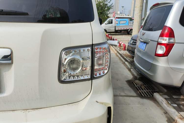 Used Nissan Patrol 2017 4.0L SE U.S.-Spec Version
