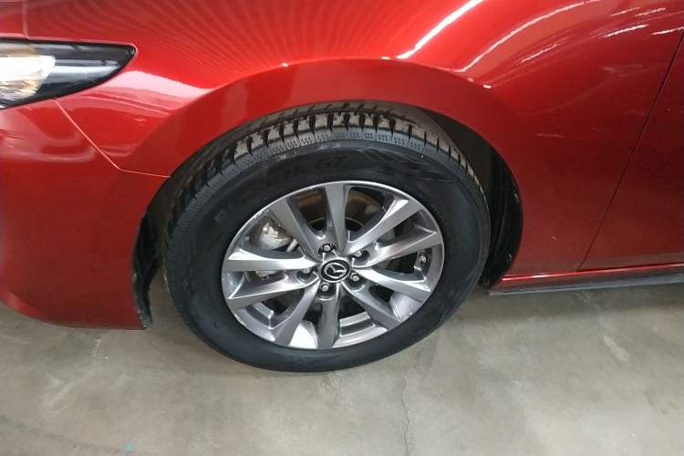 Used Mazda Mazda 3 Axela 2020 1.5L Automatic Luxury Version
