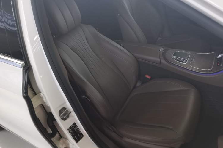 Used Mercedes-Benz E-Class 2019 Facelifted E 300 L Stylish Version
