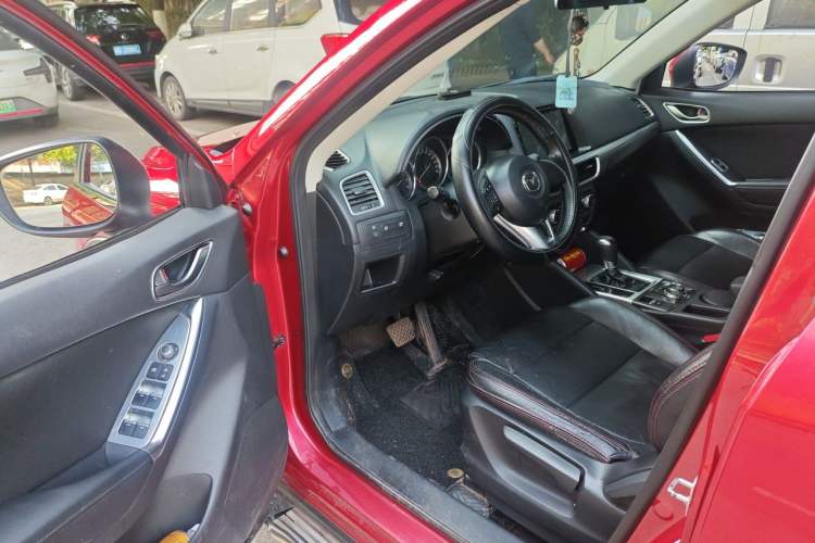 Used Mazda CX-5 2015 2.0L Automatic Two-Wheel Drive Urban Version

