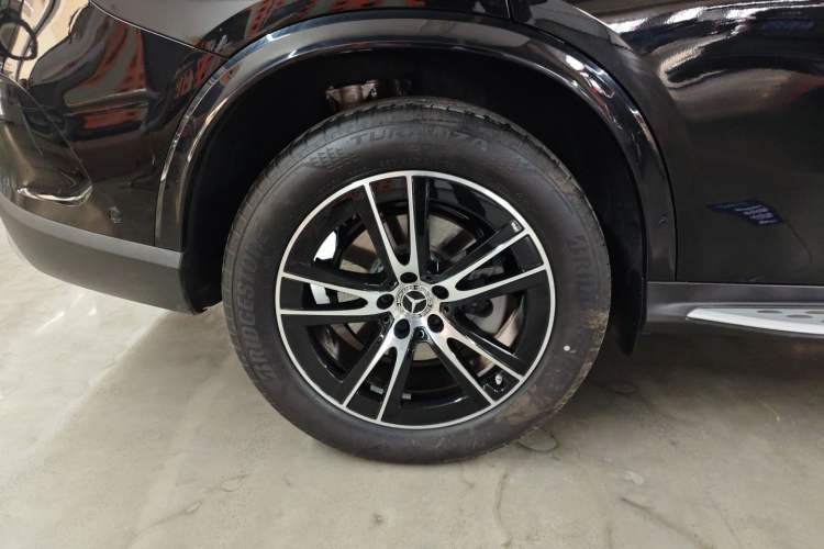 Used Mercedes-Benz GLC 2025 GLC 260 L 4MATIC Luxury Model