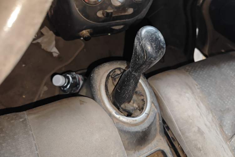 Used BAIC Weiwang 306 2011 1.3L base model 7 seats Gear Lever