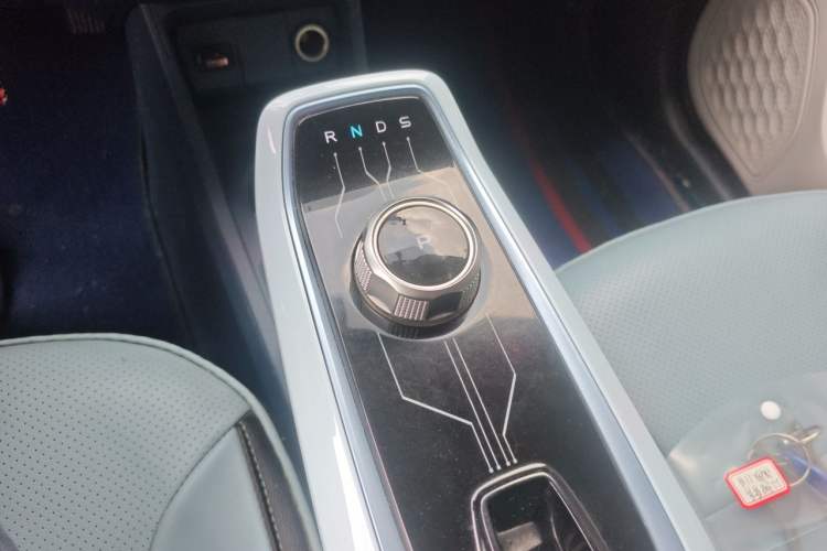 Used CHANGAN Benni E-Star 2022 Qingxin Edition Colorful Model Lithium-NMC
