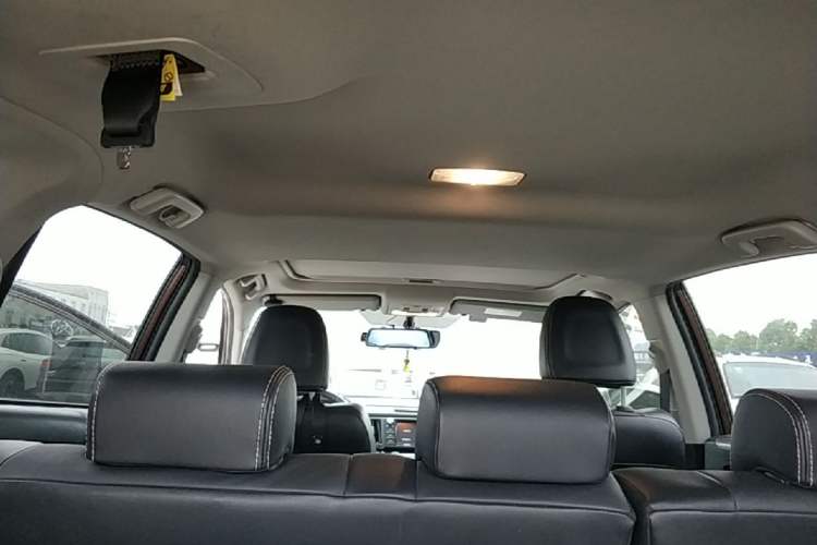 Used Toyota RAV4 2016 2.0L CVT Two-Wheel Drive Smart Edition China V Standard
