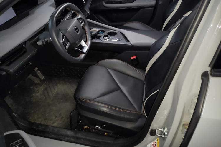 Used CHANGAN UNI-V 2022 1.5T Smart Navigation Version
