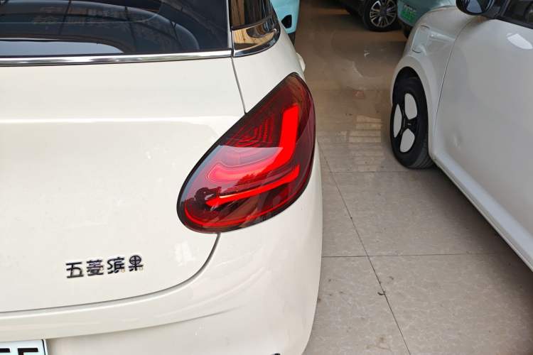 Used Wuling Bingo 2025 410 km Lingxi Deluxe Edition Right Rear Taillight