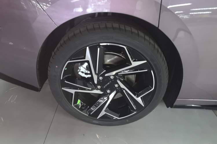 Used Lynk & Co 07 2026 Model 126 Long-Range Ultra H7
