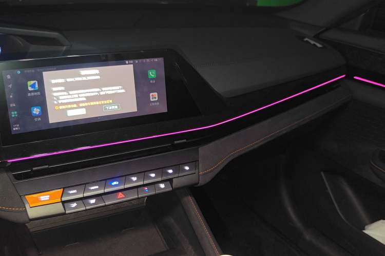 Used CHANGAN UNI-V 2024 1.5T Luxury Edition
