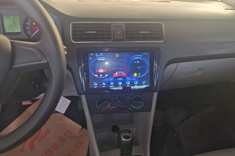 Used Skoda Rapid 2016 1.6L Automatic Chuanxing Edition Audio And AC Panel