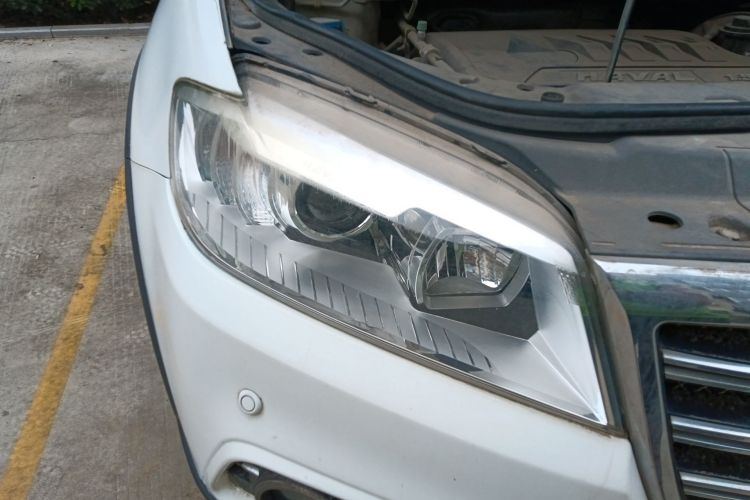 Used Haval H6 2014 Sport Version 1.5T Manual Two-Wheel Drive Elite Edition Right Front Headlight