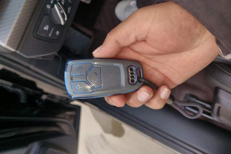 Used Audi Q5L 2023 40T Luxury Dynamic Model