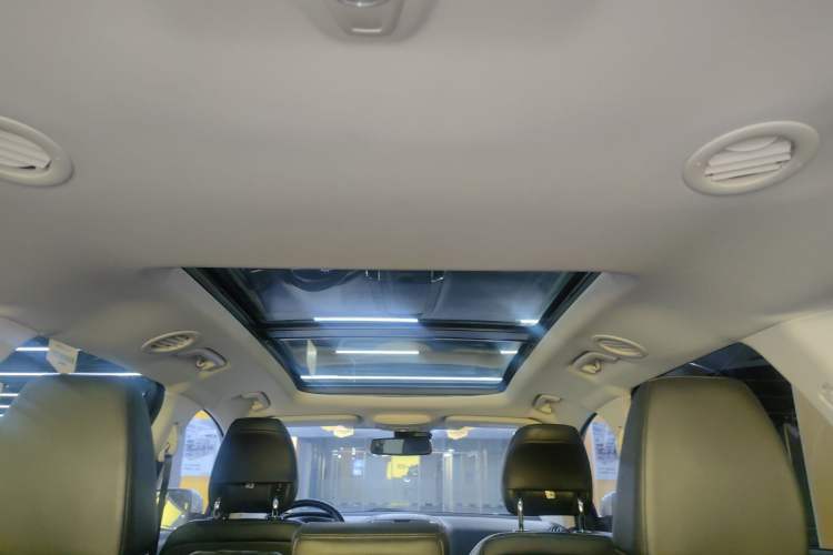 Used Ford Edge 2018 EcoBoost 245 Two-Wheel-Drive Titanium 7-Seater China V Standard