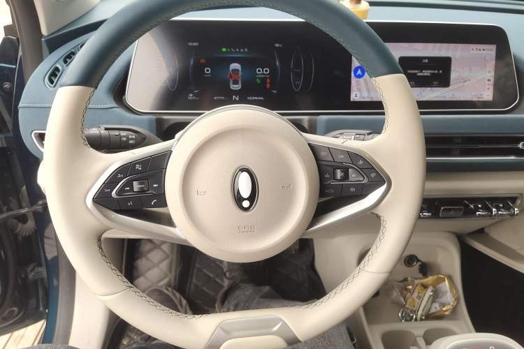 Used ORA Good Cat 2021 400km Standard Range Venus Edition Lithium Iron Phosphate Steering Wheel