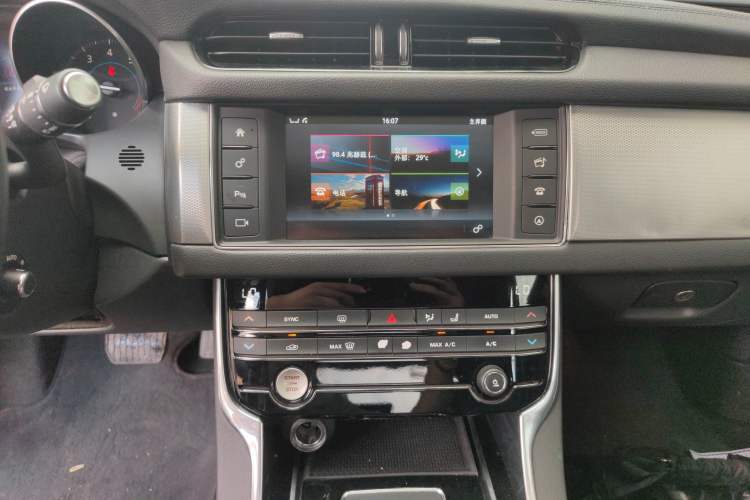 Used Jaguar XF 2016 XF 3.0 SC Two-Wheel-Drive Luxury Edition
