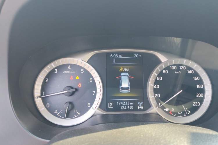 Used Nissan Terra 2018 2.5L Automatic 4x4 Flagship Edition