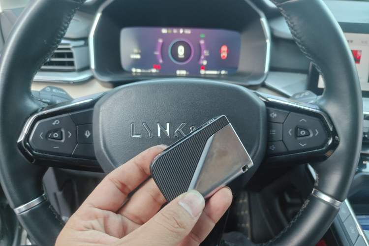 Used Lynk & Co 06 EM-P 2022 PHEV 84 km Range Pro Version Vehicle Key