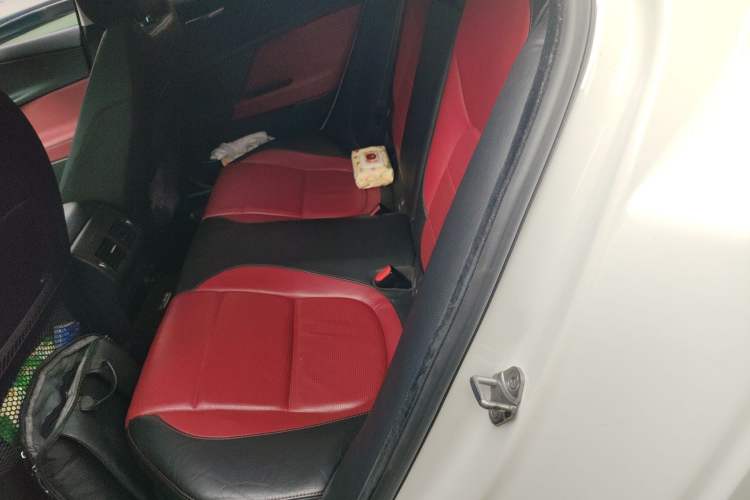 Used Jaguar XE 2015 2.0T 200 PS R-Sport
