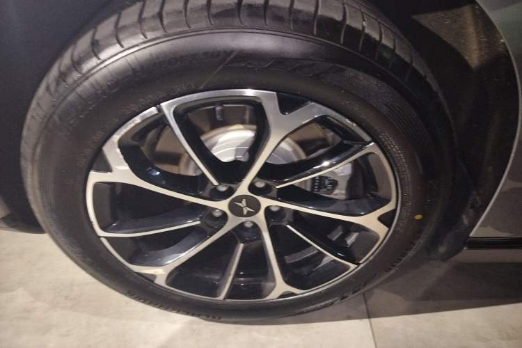 Used XPeng P7 2021 480N Right Rear Wheel Hub