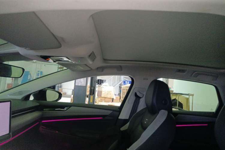 Used Volkswagen ID.7 VIZZION 2024 AIR model Headliner