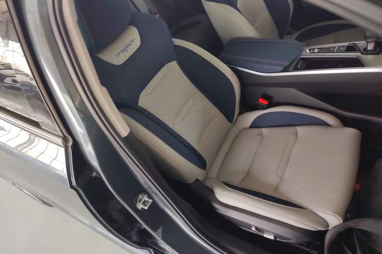 Used Geely Auto Preface 2021 Revised Version 2.0TD Luxury Edition Right Front Seat