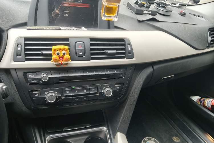 Used BMW 3 Series 2015 316Li Fashion Model
