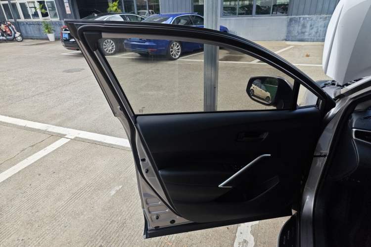 Used Toyota Corolla Cross 2024 2.0L Pioneer Edition