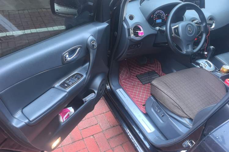 Used Renault Koleos 2013 2.5L Two-Wheel Drive Comfort Edition